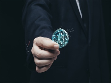 湖北咸丰暴雨致公交停运学校停课